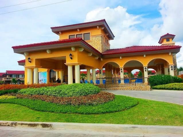 Relaxing Home At Camella Bacolod, Near Airport, Rockwell, Terminals, Famous Resto Exteriér fotografie